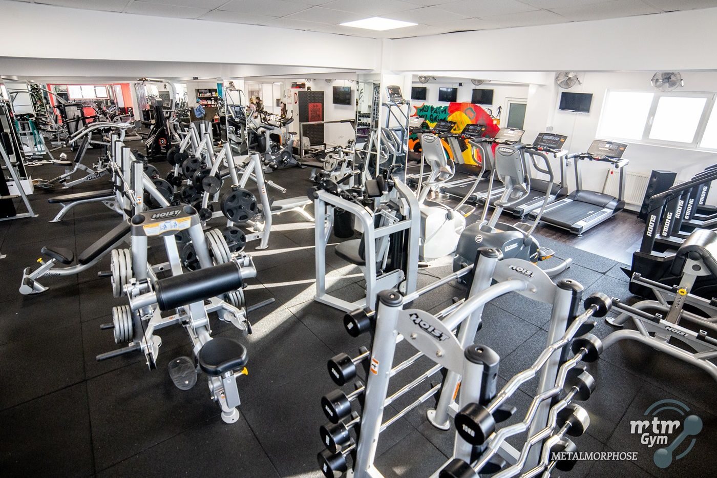 Interiorul sălii Metalmorphose Gym Antibiotice — fotografia 6 din 15.