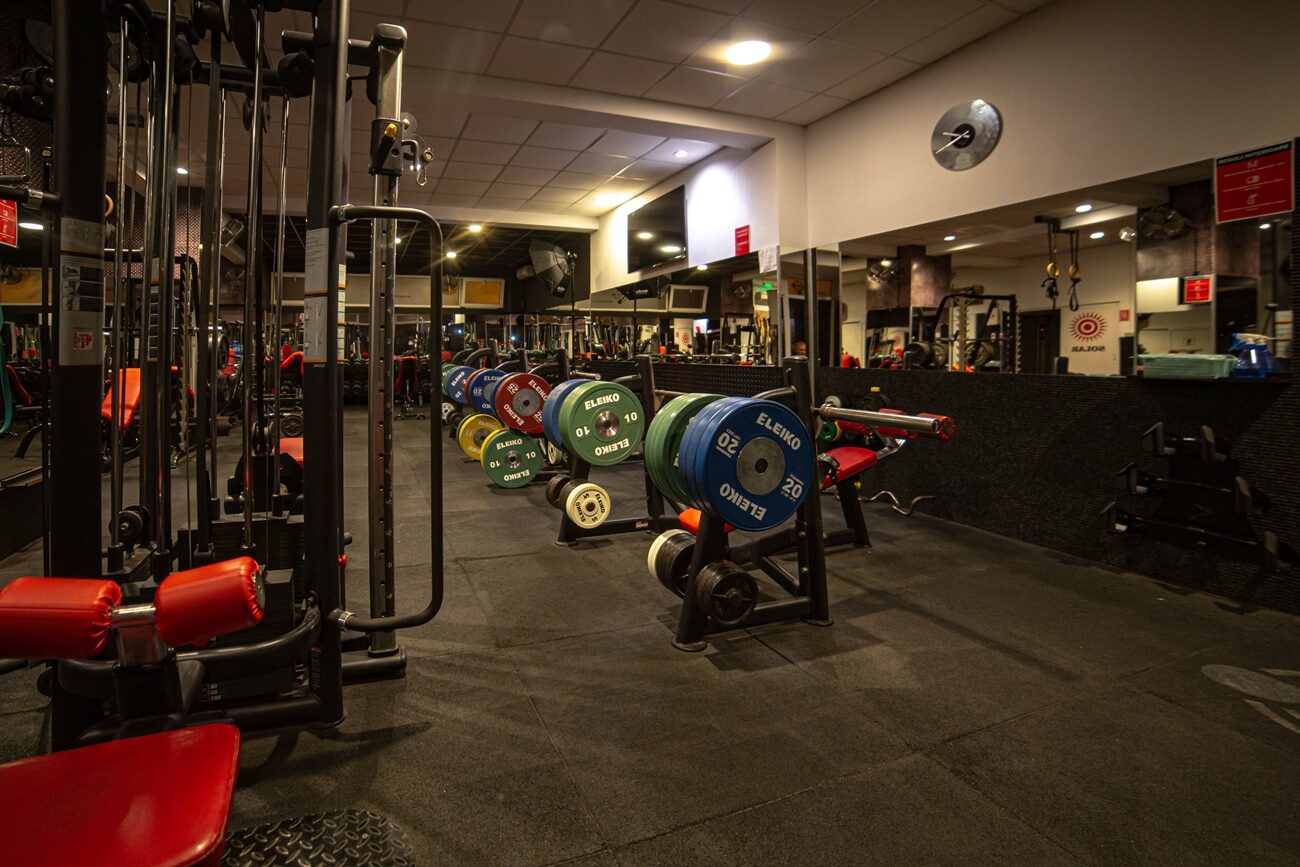 Interiorul sălii Metalmorphose Gym Dacia — fotografia 1 din 17.